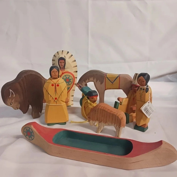 NWT Handpainted wooden Indian tribe